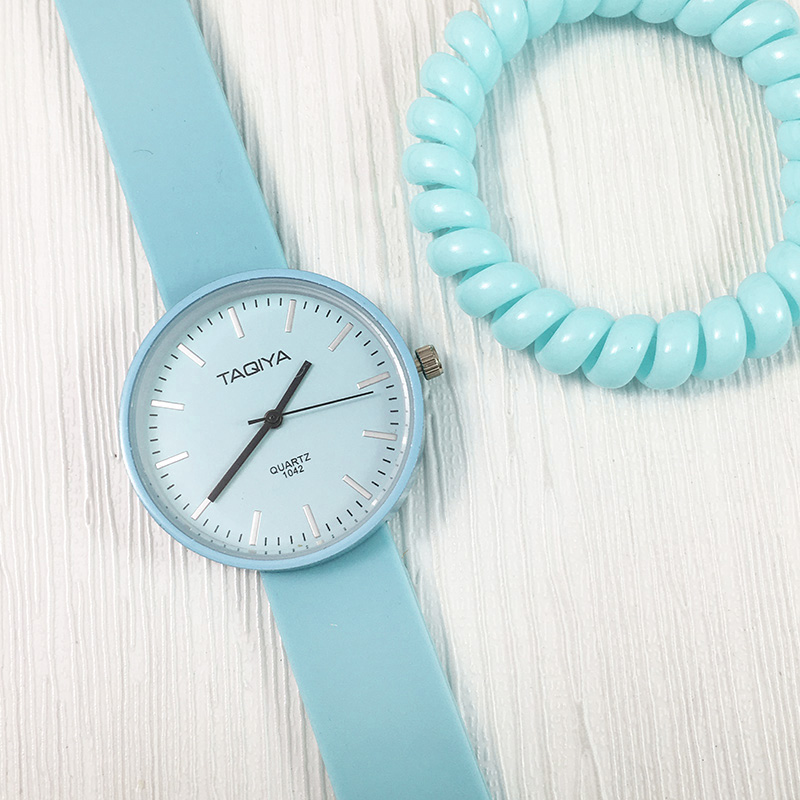 ساعت مچی اسپرت ساده TAQIYA + دستبند سیم تلفنی (آبی)
